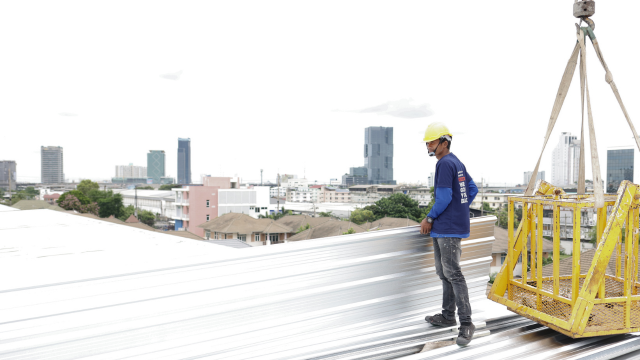 บริการติดตั้งหลังคาเมทัลชีท-บนหลังคาเดิม-by-Q-Chang