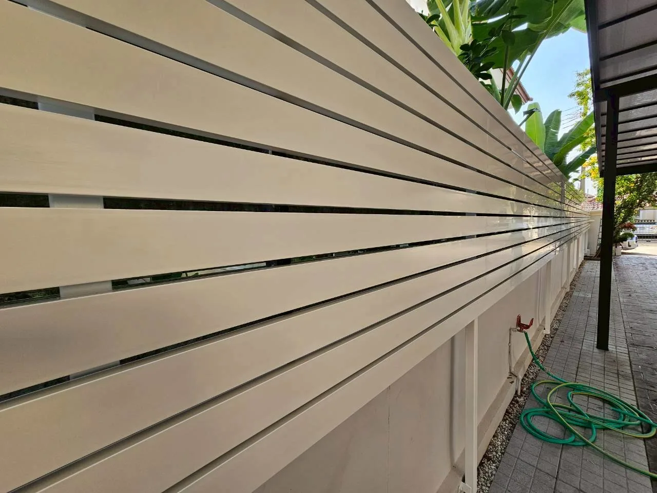 ติดตั้งระแนงไม้เทียม-by-BM-Smart-Living