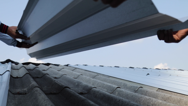 บริการซ่อมรั่วหลังคาทาวน์เฮ้าส์-ทาวน์โฮม-Top-Up-roof