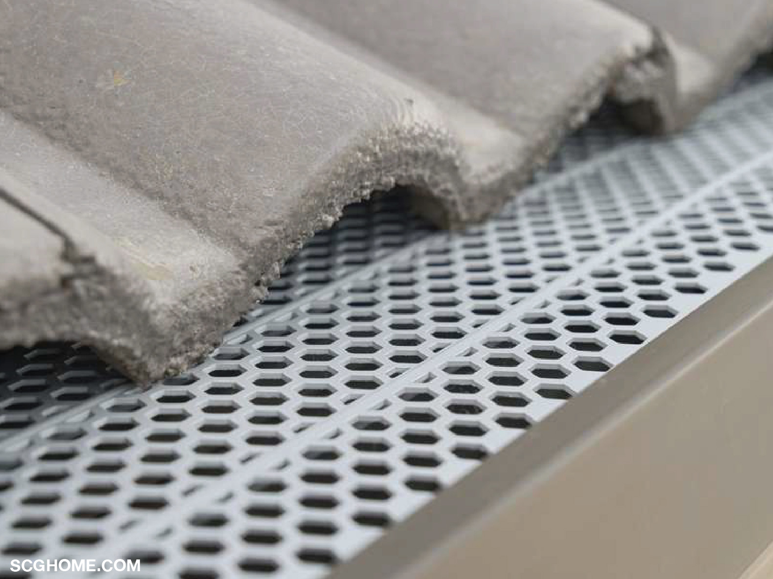 ตะแกรงกันใบไม้ไวนิล เอสซีจี