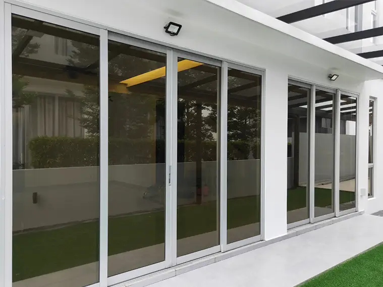 ลดความร้อนจากประตูหน้าต่าง แก้ปัญหาบ้านร้อน วิธีทำบ้านเย็น