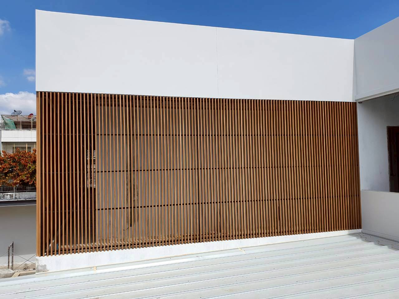 ติดตั้งระแนงไม้เทียม-by-BM-Smart-Living