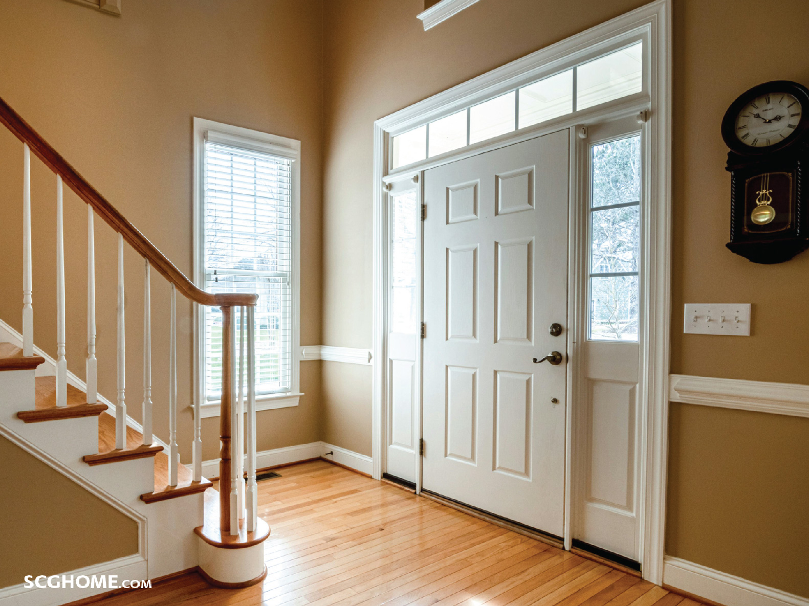 ประตู UPVC หน้าบ้าน