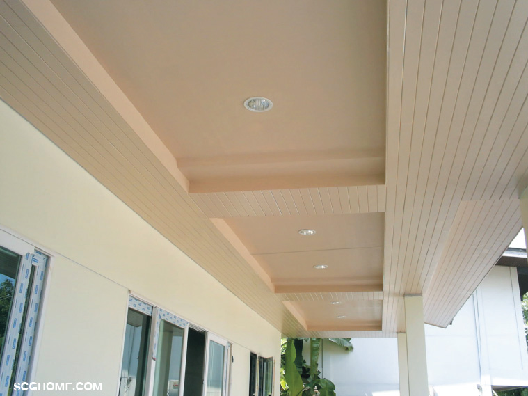 ฝ้าชายคาแบบแผ่นทึบติดตั้งร่วมกับฝ้าหลุม