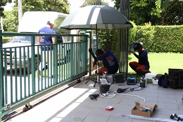 บริการติดตั้งมอเตอร์ประตูรีโมท-BSM-Life-Acer