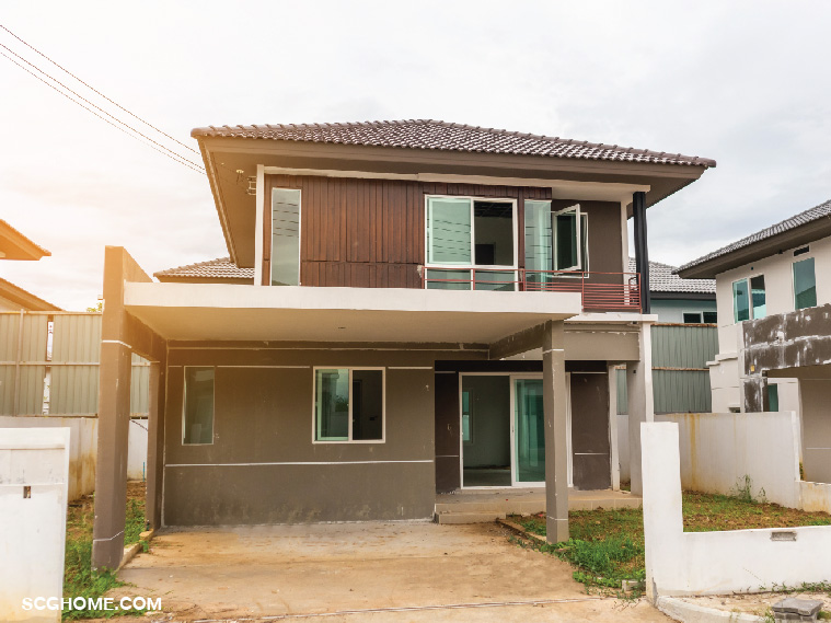 บ้านเดี่ยวที่มีอายุกว่า 20 ปี มีพื้นที่ว่างโดยรอบ