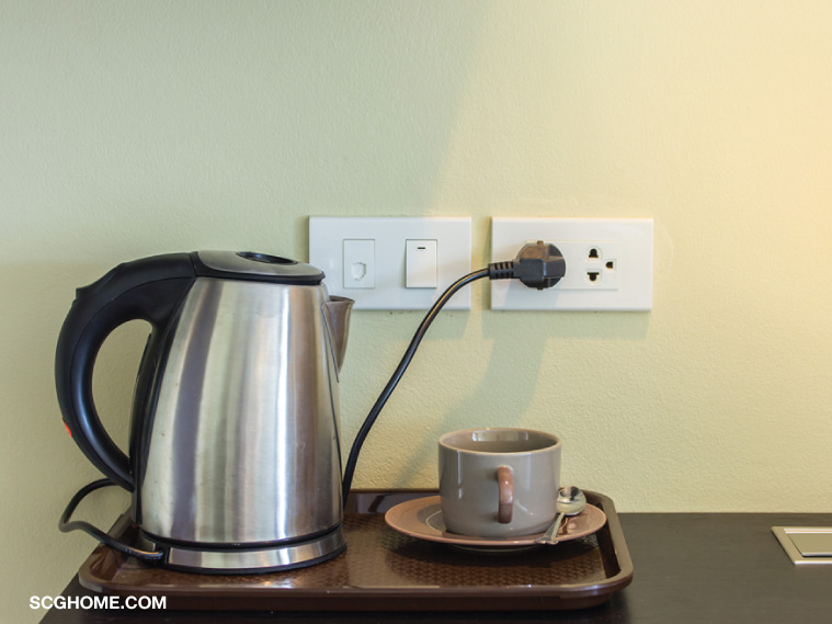 ปลั๊กติดผนัง  เต้าเสียบปลั๊กไฟติดผนัง  ปลั๊กไฟติดผนัง ต่อเติมครัวหลังบ้าน ระบบไฟฟ้า ต่อเติมครัว ตรวจสอบระบบไฟฟ้า