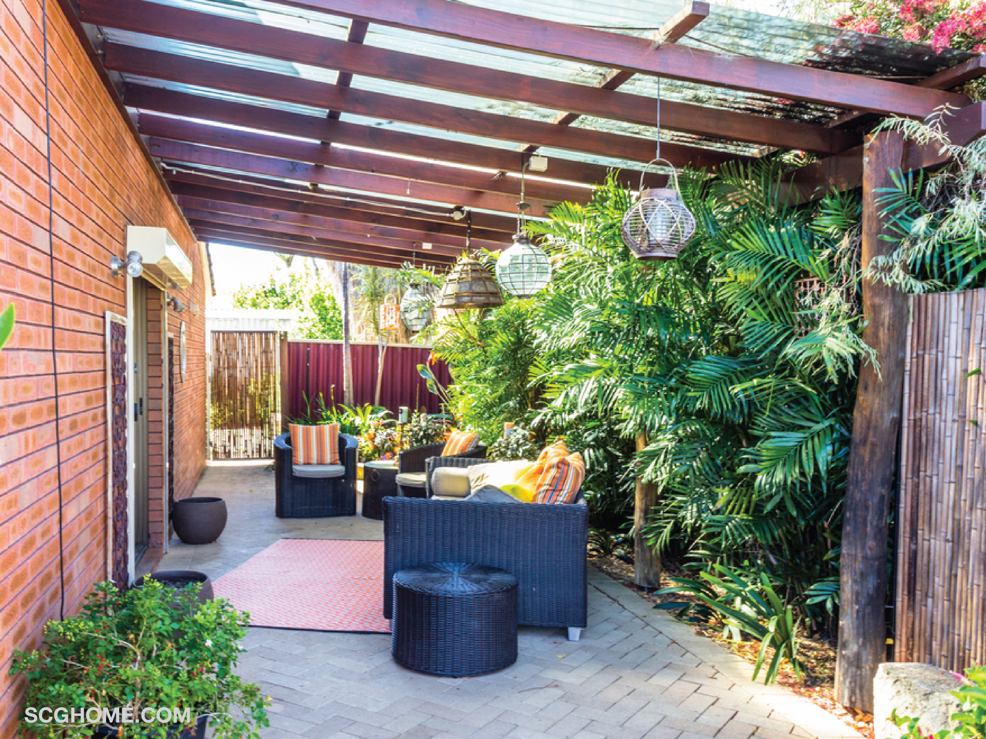 SCGHome ไอเดียต่อเติมพื้นที่กินข้าว กันสาด แผ่นโปรงแสง ต่อเติมหลังคา ต่อเติมหลังคาโปรงแสง