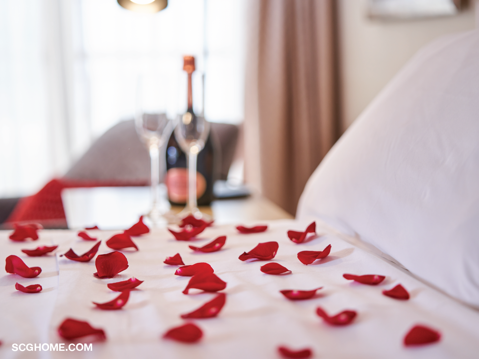 วันวาเลนไทน์ 14กุมภา 14 วันวาเลนไทน์ ห้องนอนโรแมนติก วันวาเลนไทน์ โรแมนติก ห้องนอน แต่งห้องนอนโรแมนติก สร้างบรรยากาศ