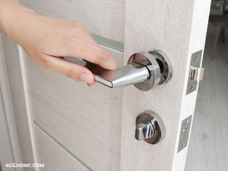 มือจับแยกกับตัวล็อกแบบก้านโยก