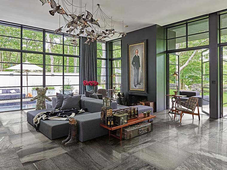 พื้นลายหินอ่อนหรูหรา ในห้องนั่งเล่นสไตล์ยุโรป