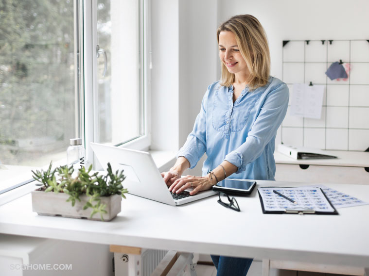 โต๊ะยืนทำงาน โต๊ะปรับระดับ โต๊ะปรับระดับได้ โต๊ะปรับระดับไฟฟ้า ยืนทำงาน standing desk bewell โต๊ะปรับระดับbewell