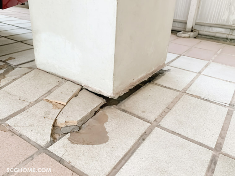 Singleimage พื้นภายนอกบ้านทรุดแตกร้าว