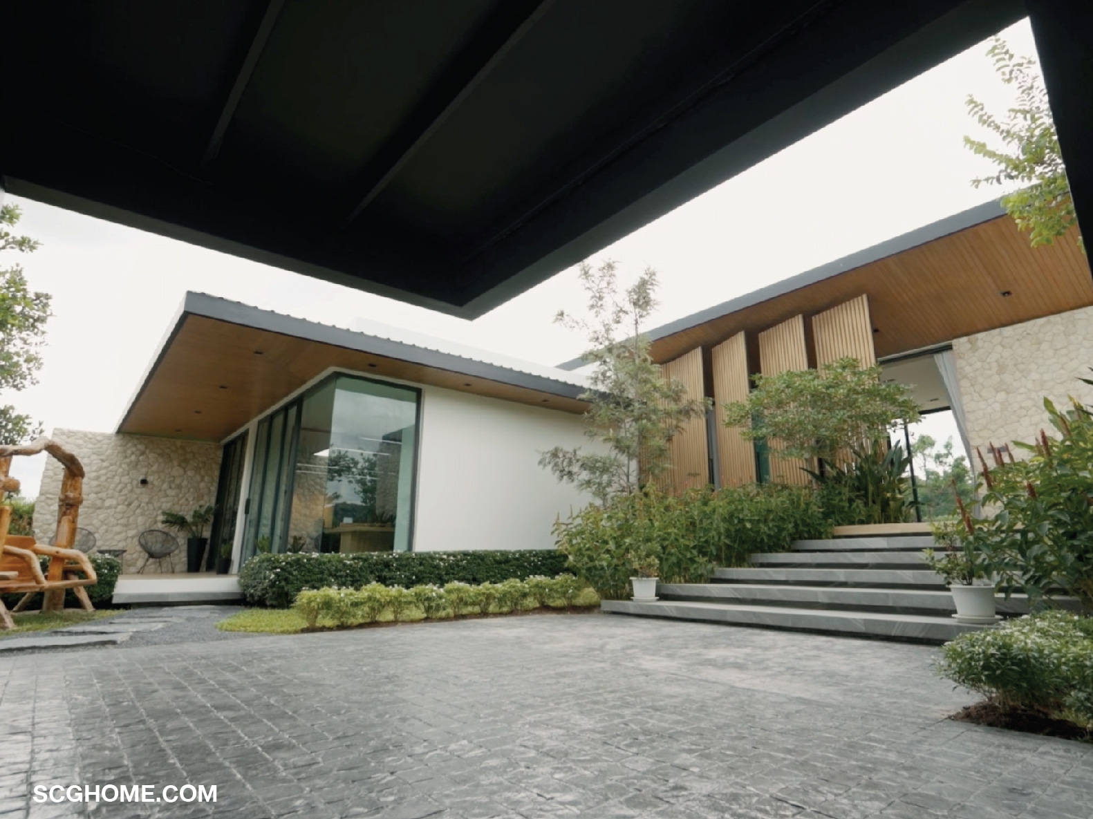 โซนออฟฟิศ และโซนพักอาศัย