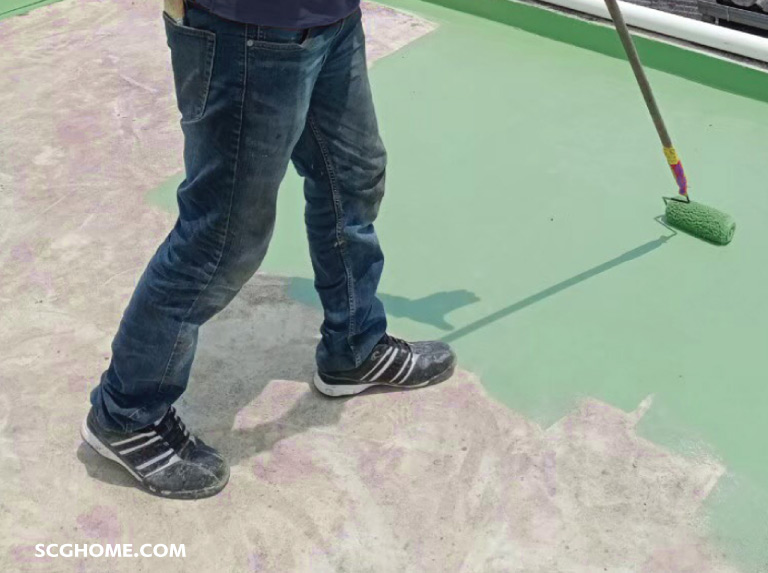 Single image ทาสีกันซึมดาดฟ้าด้วยสีทากันซึม Modified Silicone Acrylic