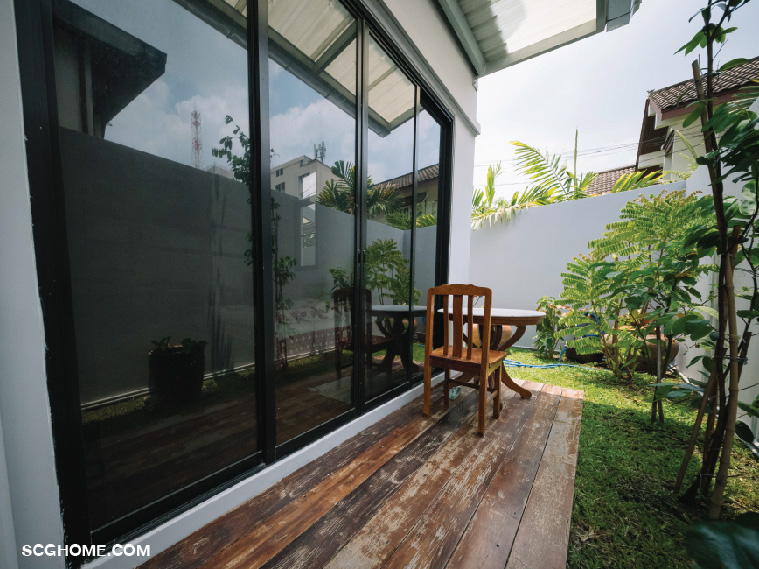 ระเบียงห้องคุณพ่อคุณแม่