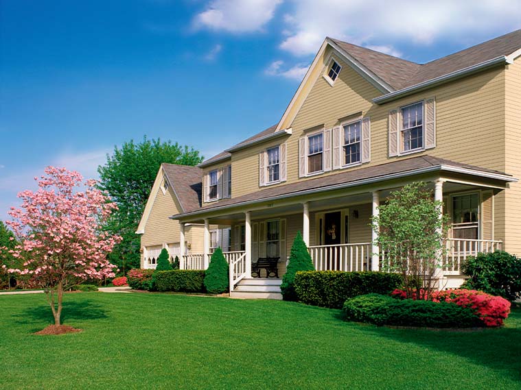 บ้านอบอุ่นหลังใหญ่ในสไตล์โคโลเนียล