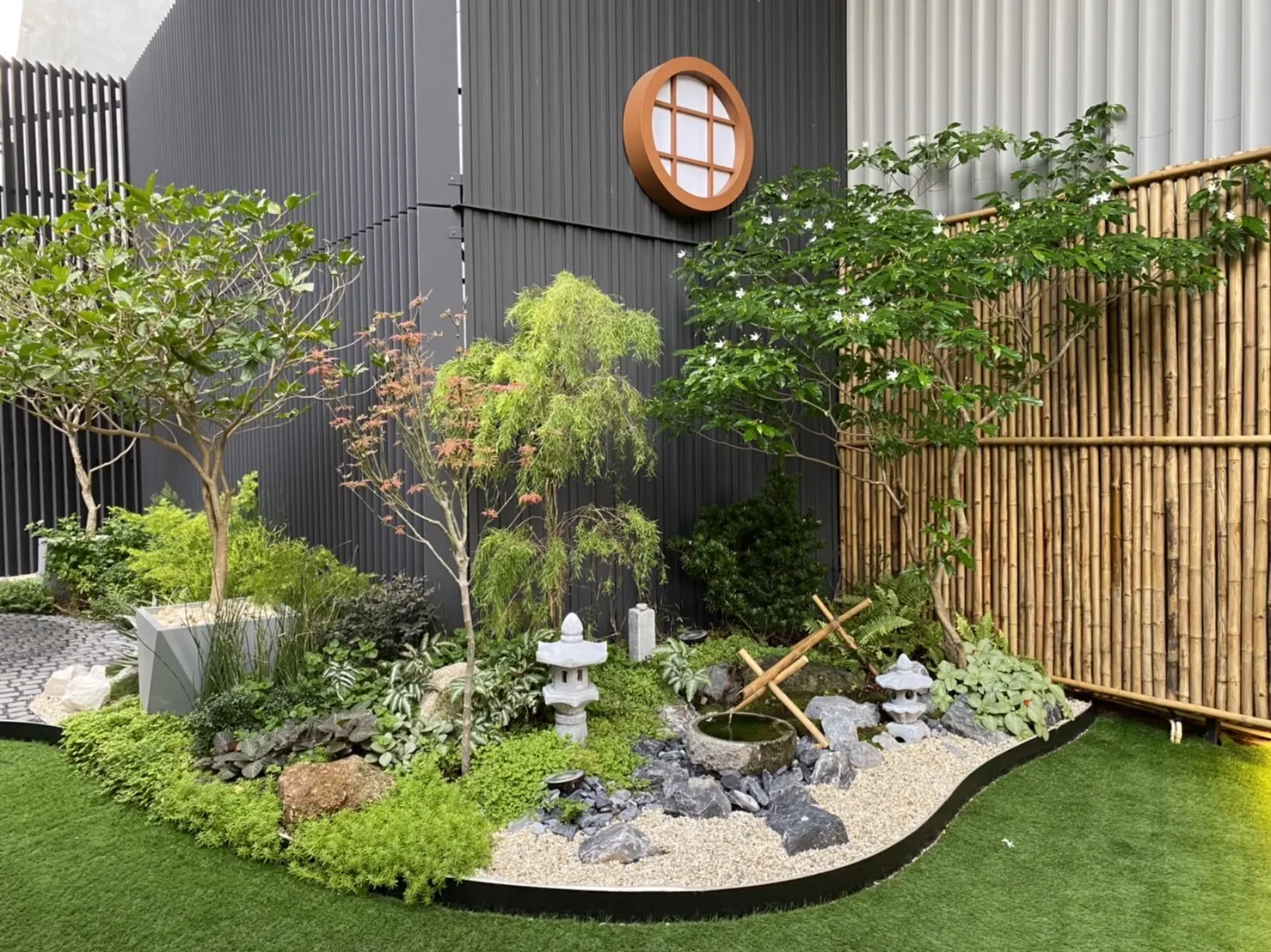 บริการออกแบบสวนและภูมิทัศน์รอบบ้าน