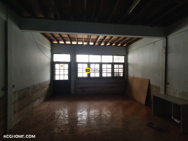 สภาพภายในอาคารชั้นล่าง