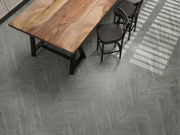 แต่งห้องครัวให้ดูเรียบง่ายแต่มีสไตล์ ด้วยกระเบื้องลายไม้