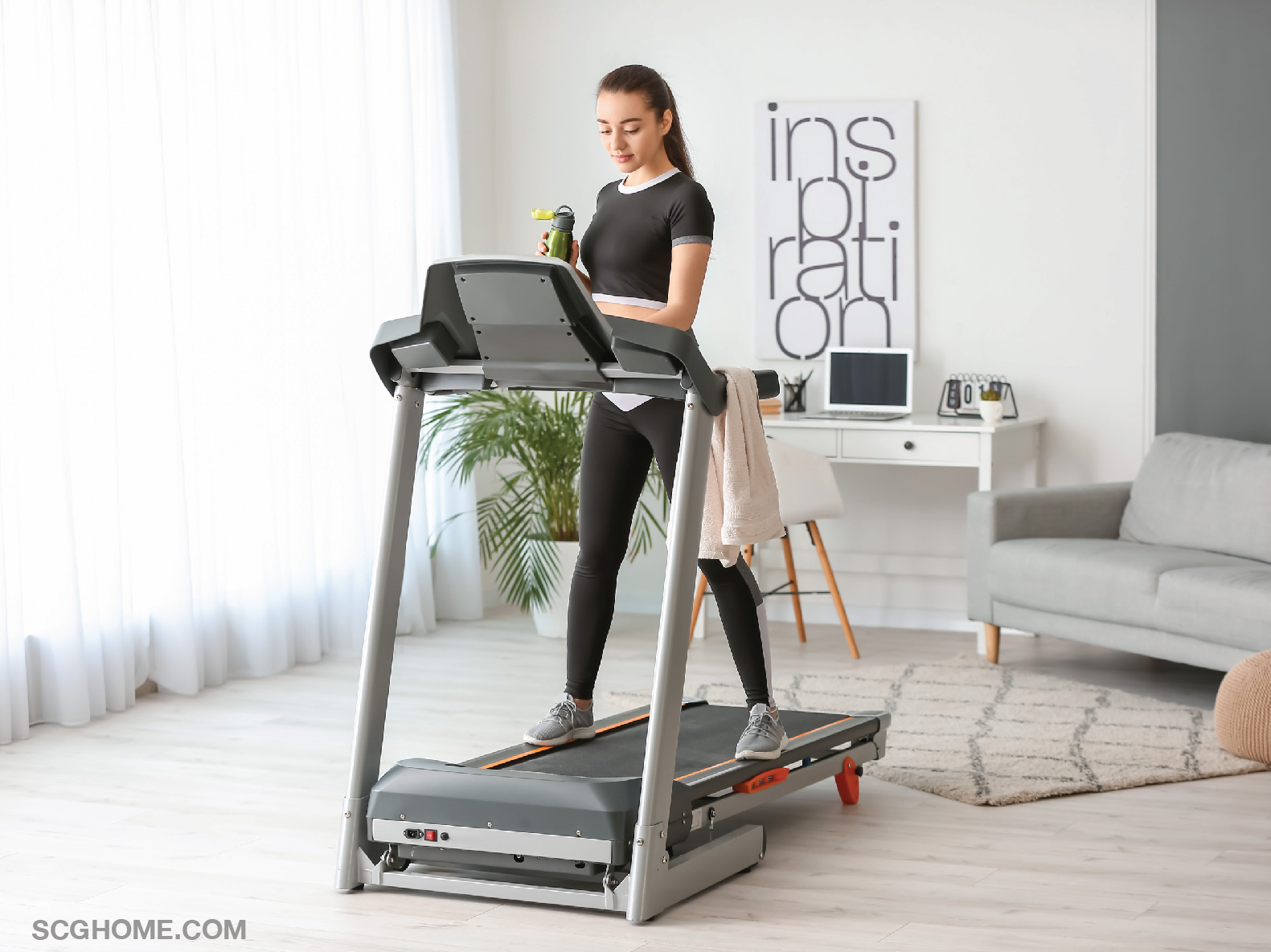 การเดินหรือวิ่งด้วยลู่วิ่งไฟฟ้า