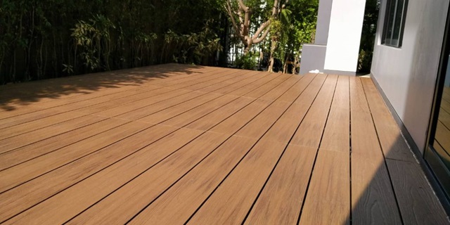 ติดตั้งระเบียงไม้เทียม-BP-บุญนำพา