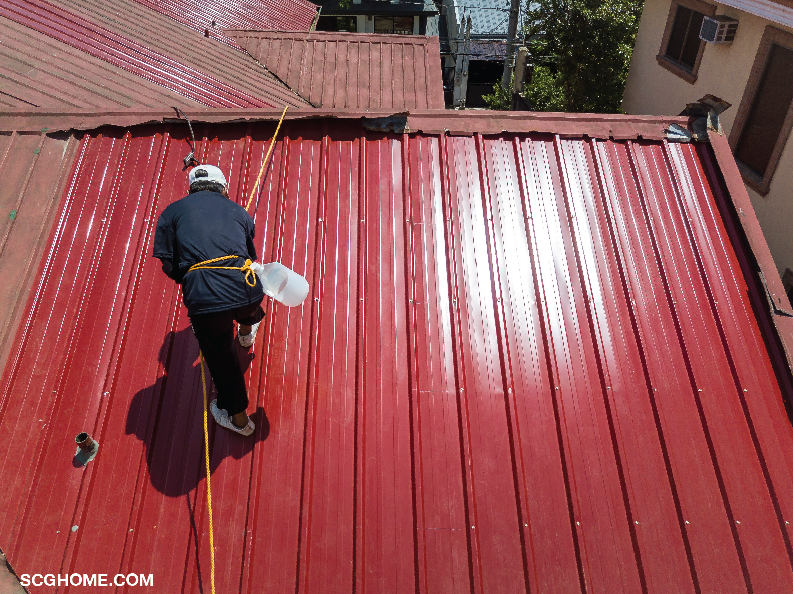 การพ่นหรือทำสีหลังคาเมทัลชีท