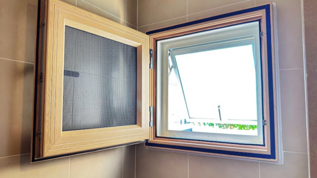 ติดตั้งประตูหน้าต่างอลูมิเนียมและมุ้งลวดนิรภัย