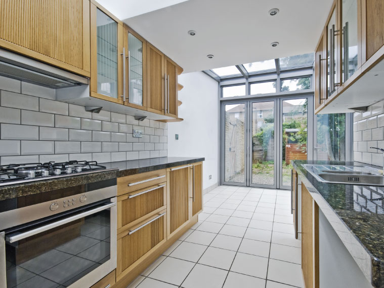 หลากวัสดุเลือกสรร ทำเคาน์เตอร์ครัวไทย เคาน์เตอร์ครัวปูน พร้อมบานตู้ครัว