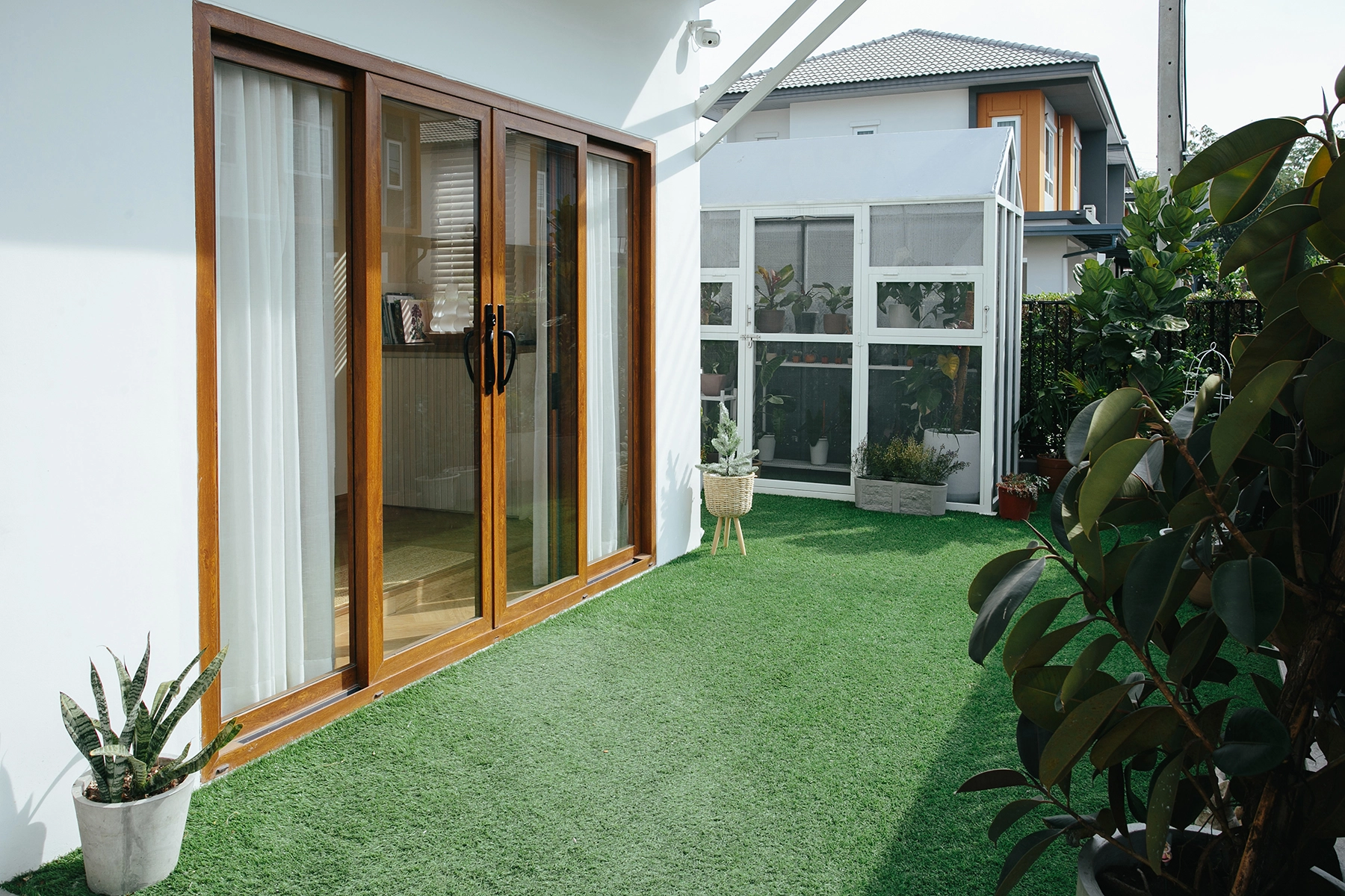 บริการติดตั้งประตูหน้าต่างไวนิล-Windsor-by-BM-Smart-Living