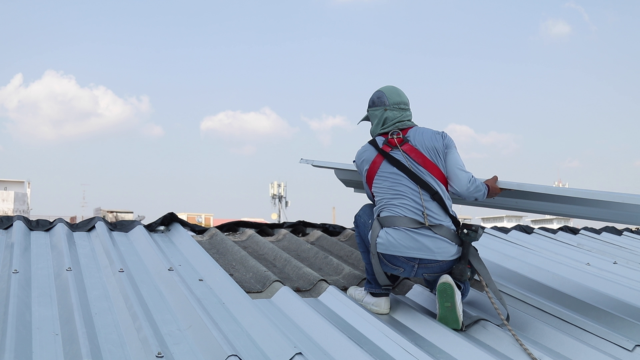 บริการซ่อมรั่วหลังคาทาวน์เฮ้าส์-ทาวน์โฮม-Top-Up-roof
