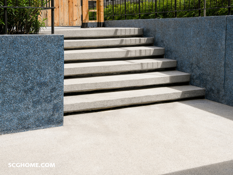 พื้นที่ตกแต่งด้วยหินขัด