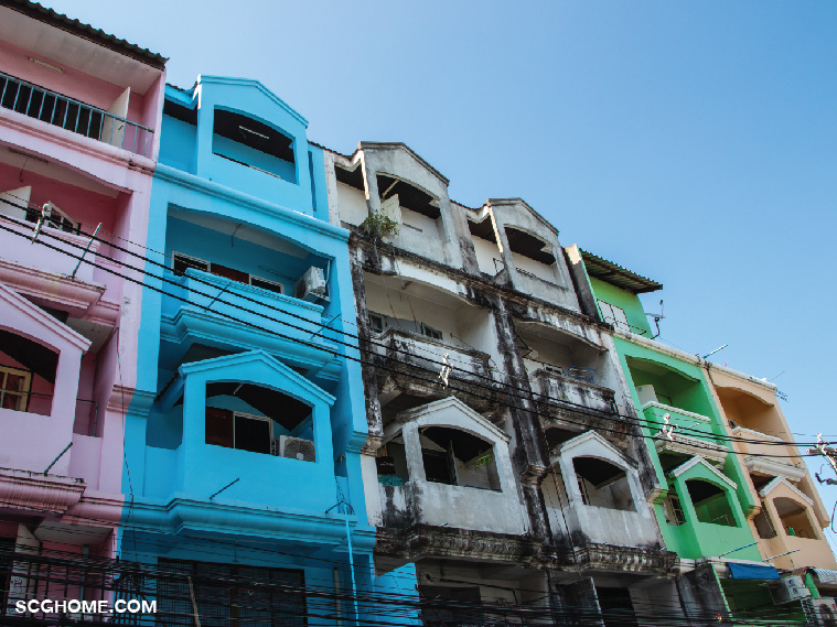 ตึกแถวที่มีอายุกว่า 20 ปี เป็นอาคารที่มีโครงสร้างติดกันกับเพื่อนบ้าน