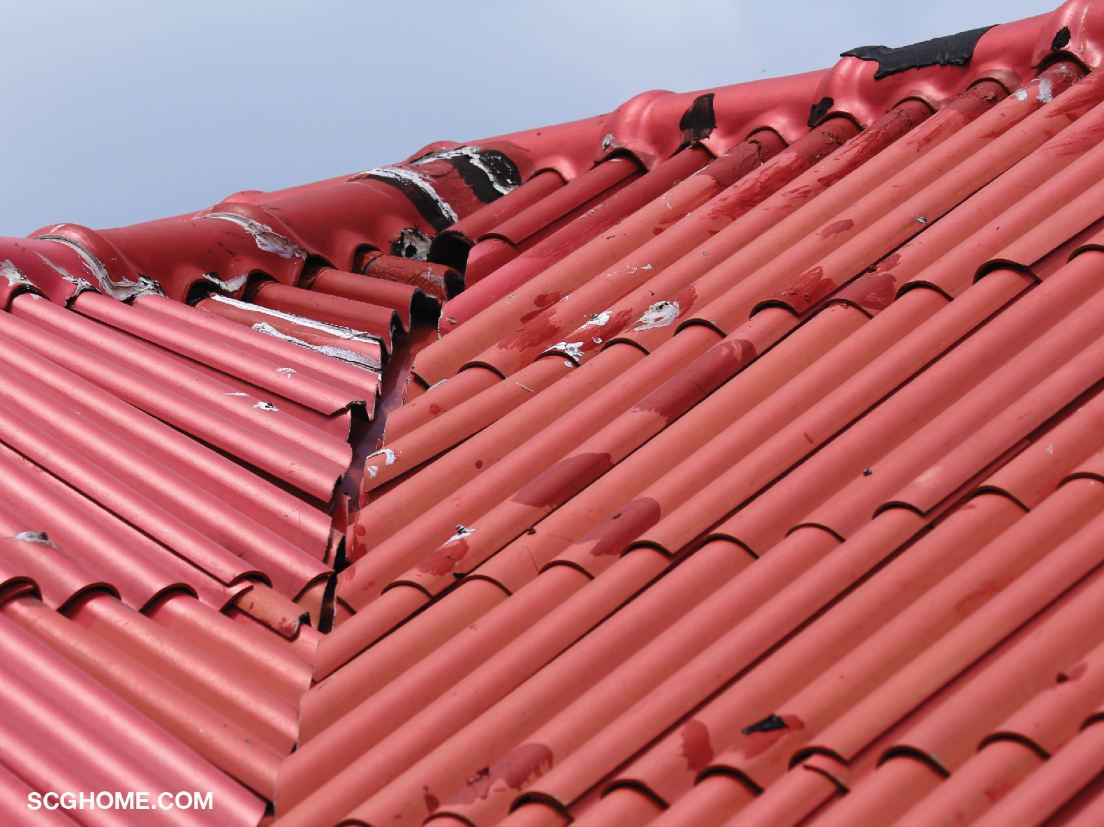 หลังคารั่วที่เกิดจากการมุงไม่ได้มาตรฐาน