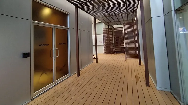 ติดตั้งระเบียงไม้เทียม-BP-บุญนำพา