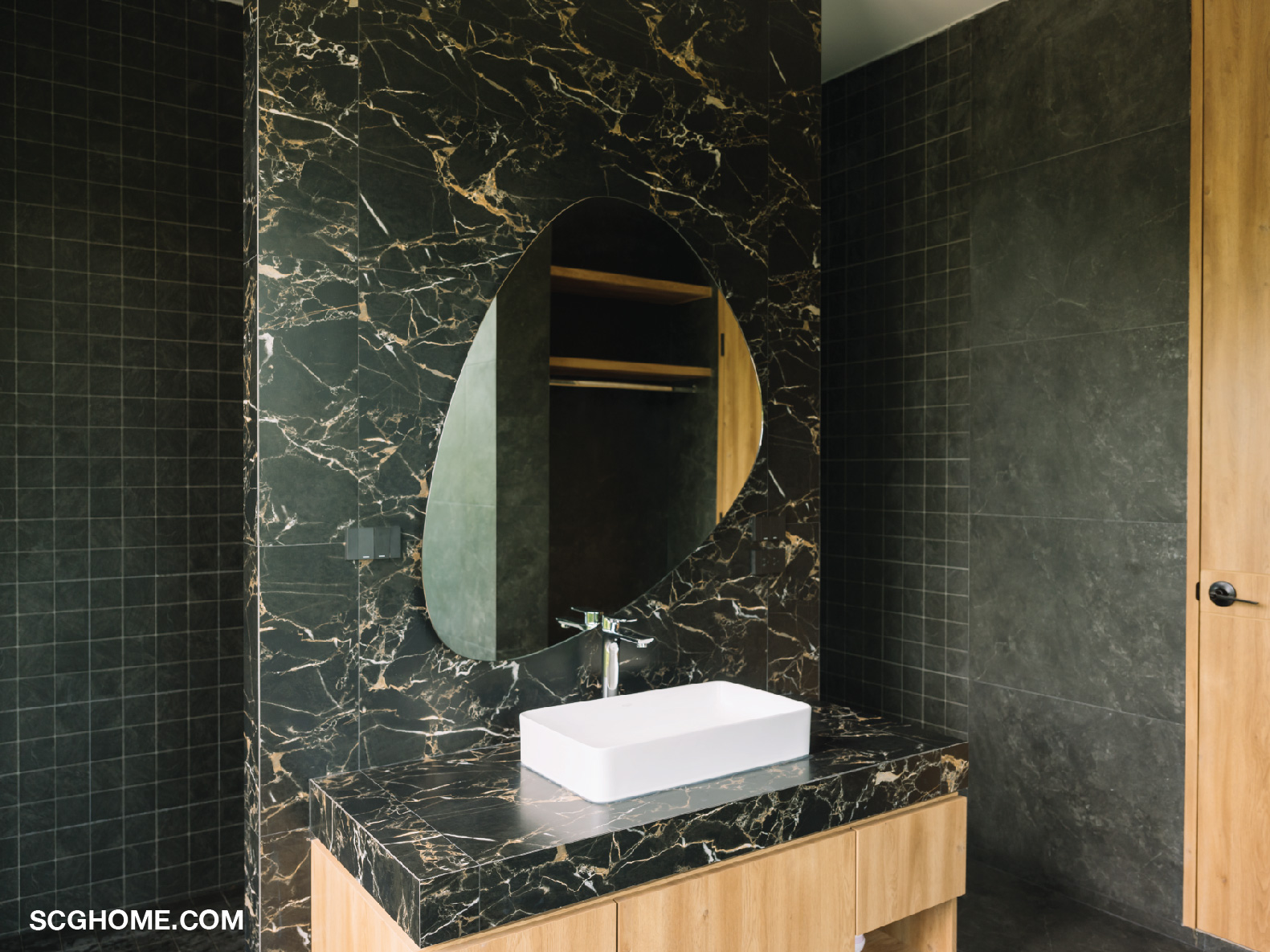 พื้นและผนังห้องน้ำเลือกใช้กระเบื้องลวดลายหิน