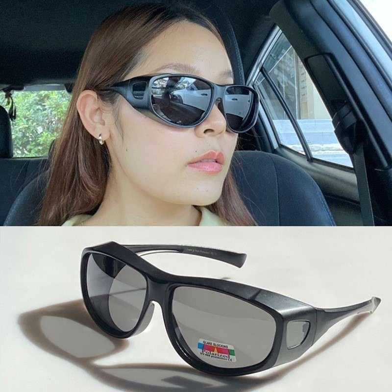 แว่นรักษ์ตากันแดด  กรอบสีดำ ขนาด L (15.2x5.2x17cm)